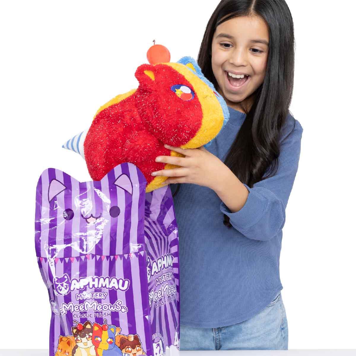 Đồ Chơi Thú Nhồi Bông 11 Inch Carnival Treats - Aphmau 6411 (Sản Phẩm Bên Trong Là Ngẫu Nhiên)