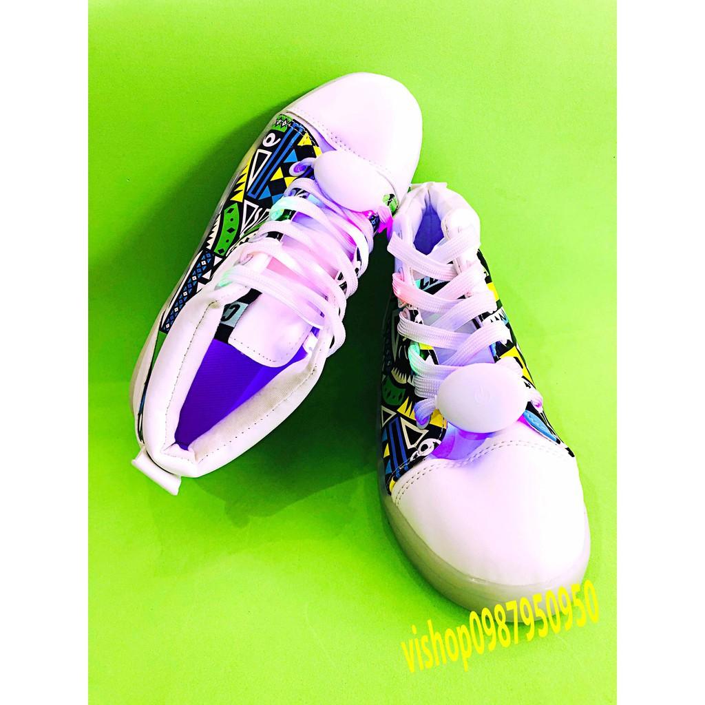 Giày phát sáng cao cổ họa tiết phát sáng 7 màu 11 chế độ tặng dây giày phát sáng (có video) mã AD26 SPG503