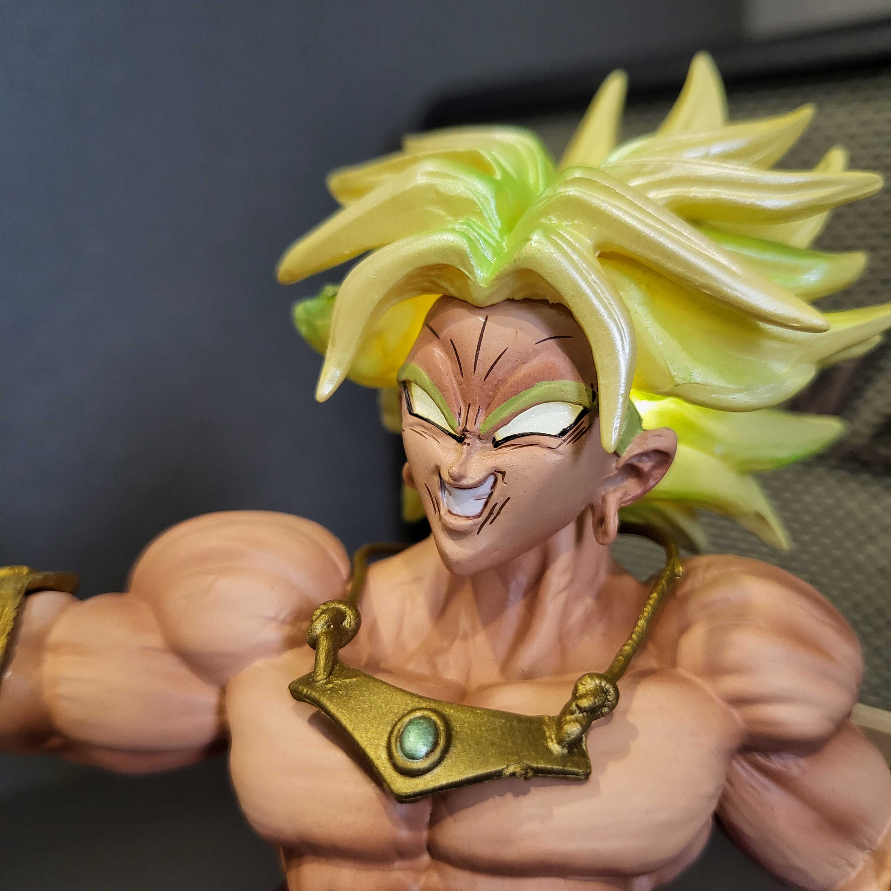 Mô hình Brokly vs Goku 17 cm - Dragon Ball