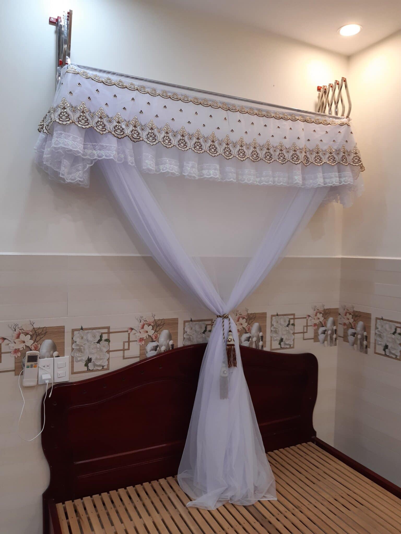 Chỉ màn không kèm khung, màn xếp gọn tiên dụng vải tuyn lạnh loại đẹp, hàng Việt Nam chất lượng cao