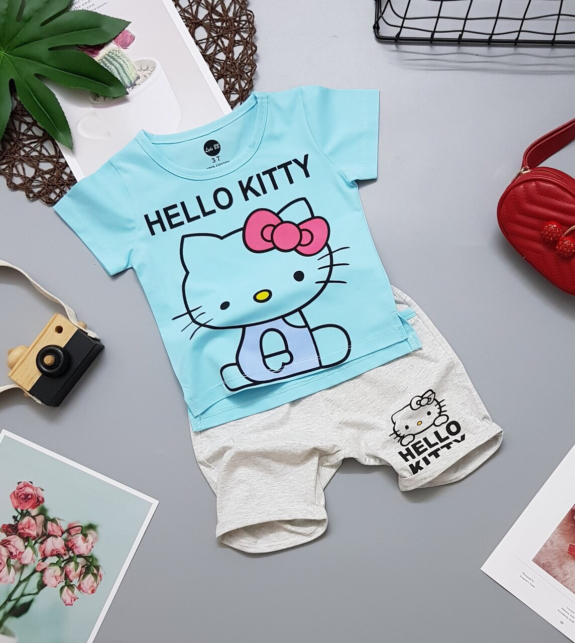 SÉT BỘ TAY NGẮN BÉ GÁI IN HÌNH MÈO KITTY