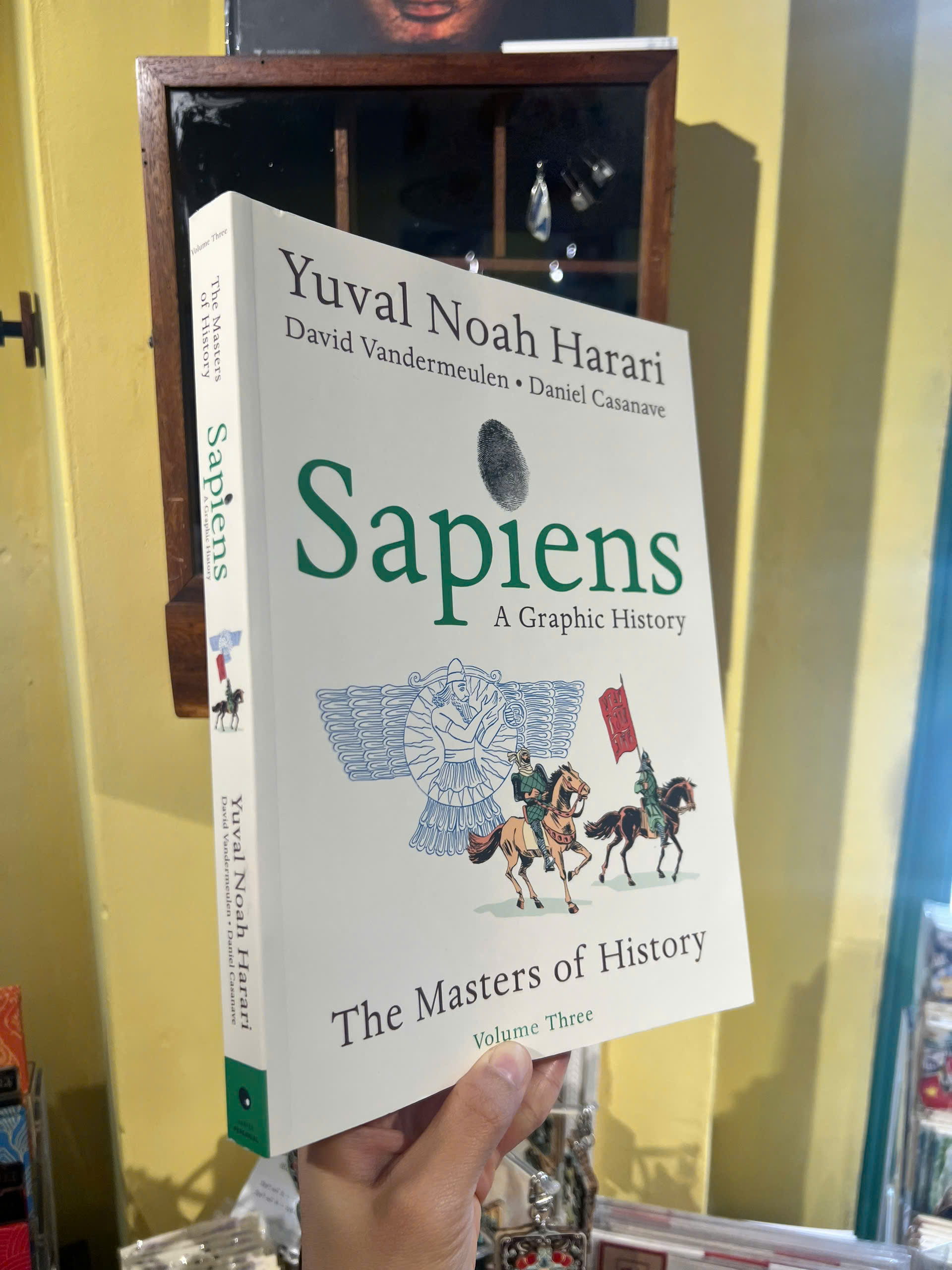 Sách - Sapiens: A Graphic History, Volume 3 by Yuval Noah Harari | History / Comics / Ngoại văn