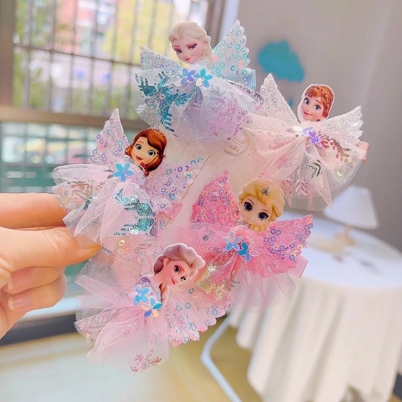 Kẹp tóc kiểu công chúa dễ thương