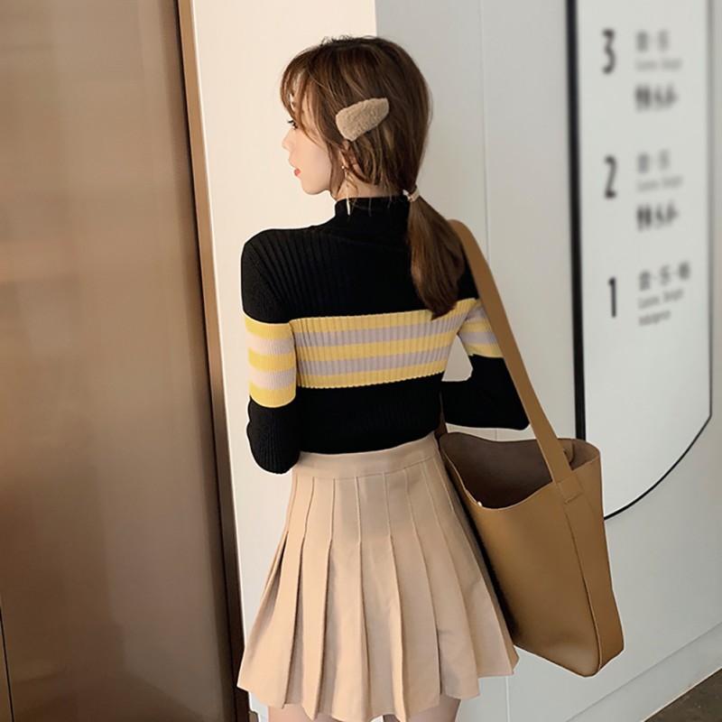 Áo thun gân tay dài dáng ôm hoạ tiết kẻ sọc