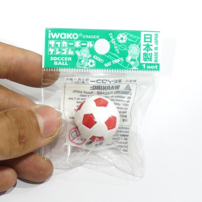 Gôm Tẩy Iwako Hình Bóng Đá (Mẫu Màu Giao Ngẫu Nhiên)