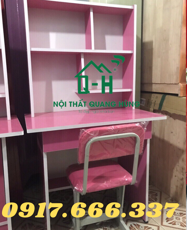 Bộ bàn ghế học sinh cho bé học tại nhà màu hồng có kệ sách - 80cmx1m45x45cm