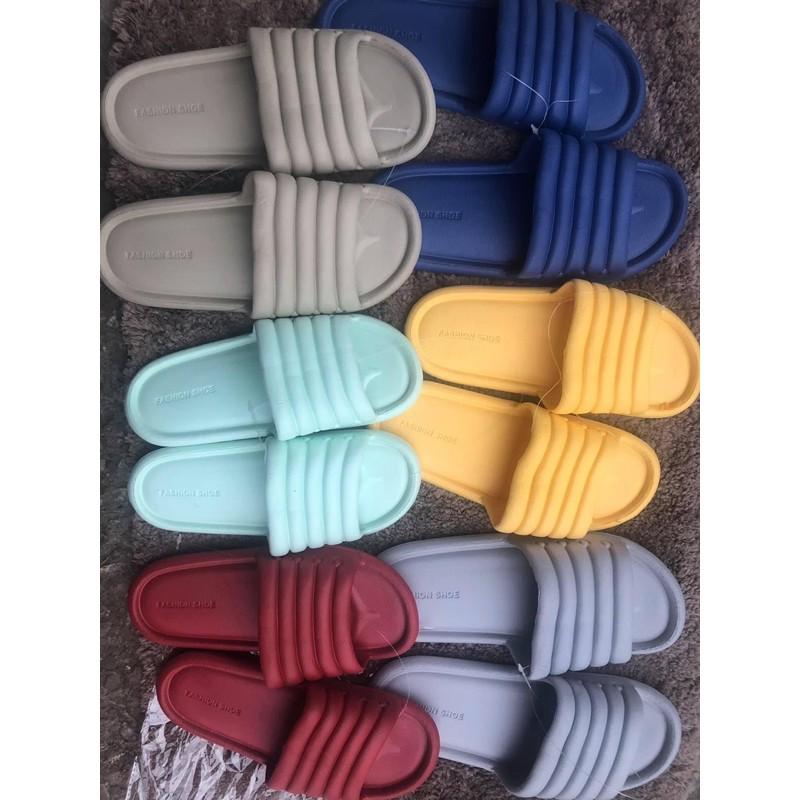 Dép xốp siêu nhẹ đi trong nhà giao màu ngẫu nhiên theo giới tính