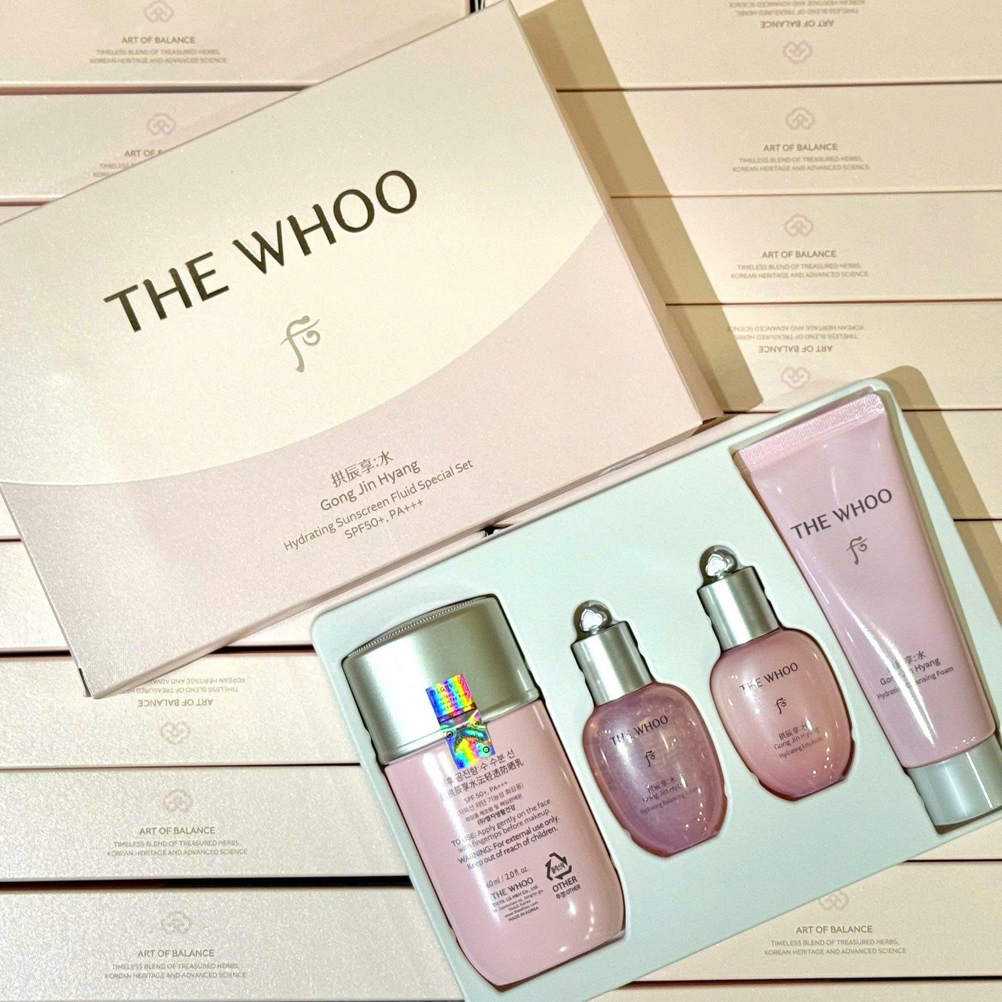 Bộ Kem Chống Nắng Whoo Gongjinhyang Soo Vital Hydrating Suncreen Fluid Special Set