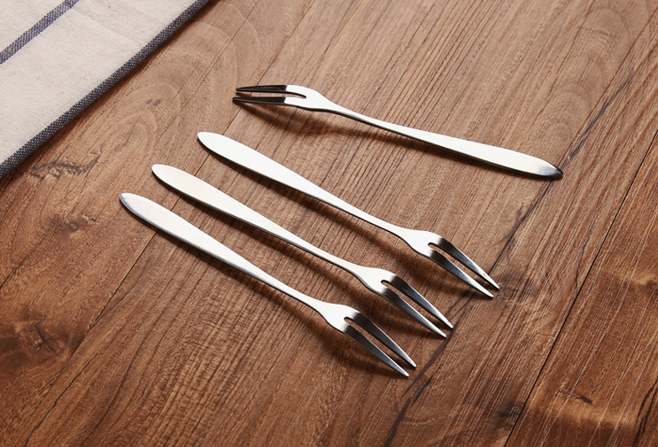 Combo 6 Dĩa inox Không gỉ cao cấp ăn hoa quả, Kích thước 13,5 x 1cm, Màu Inox sáng mịn dễ dàng lau rửa - Nĩa ăn hoa quả trái cây