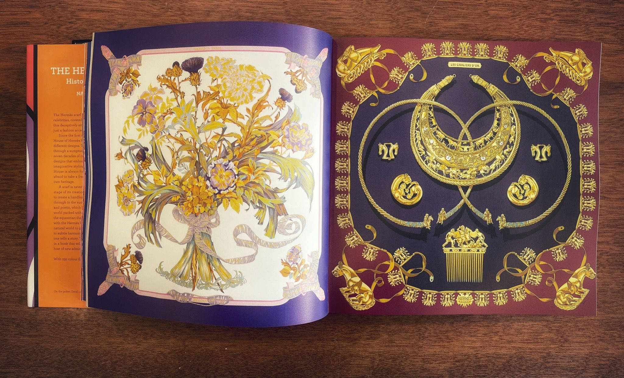 Artbook - Sách Tiếng Anh - The Hermes Scarf: History &amp; Mystique