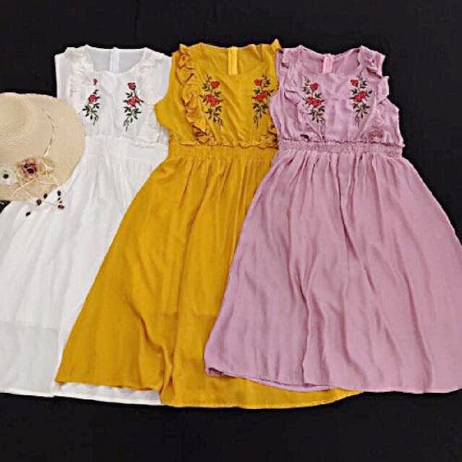 ĐẦM MAXI THÊU HOA VIỀN BÈO NHÚN EO