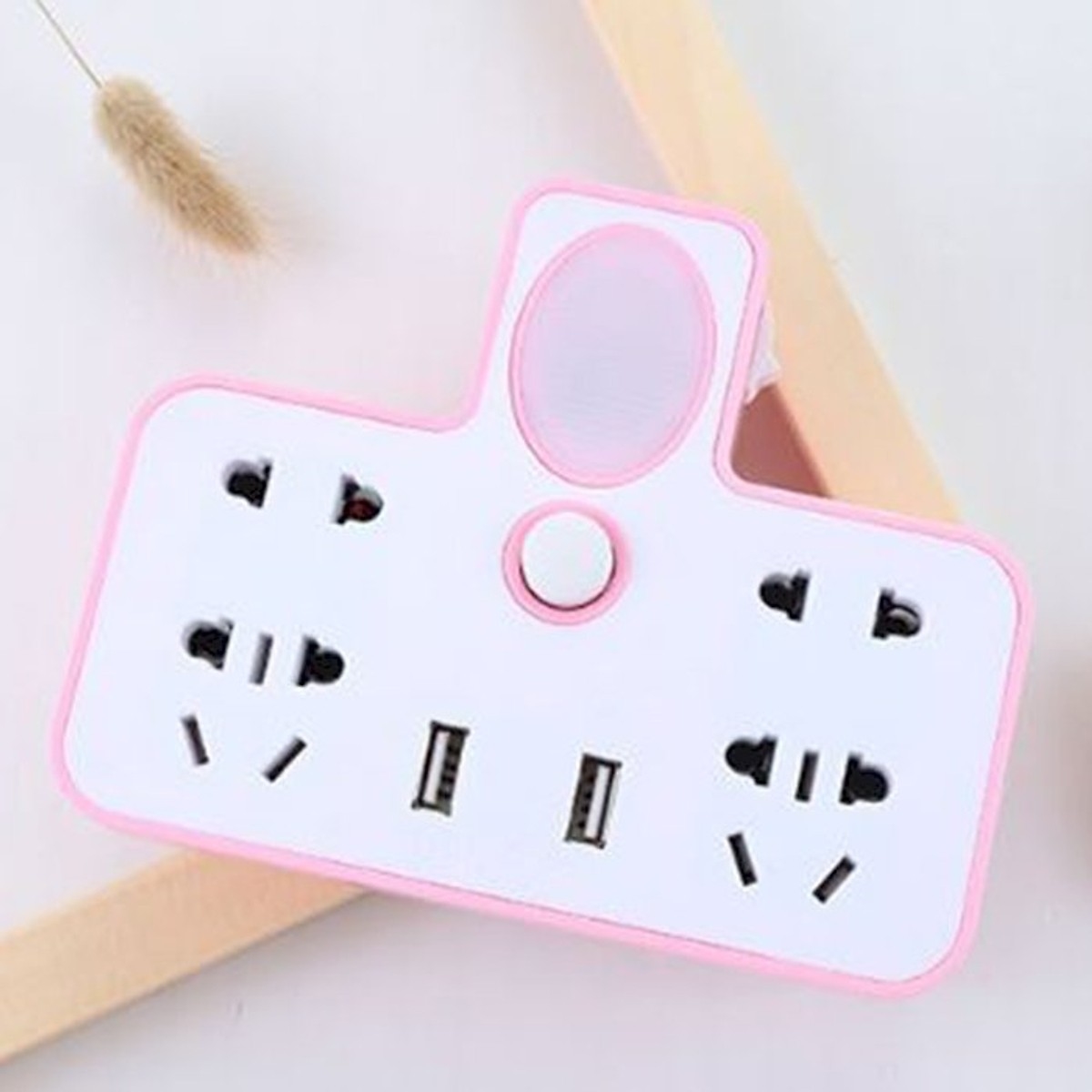 Ổ cắm điện tích hợp cổng cắm usb và đèn ngủ tiện lợi