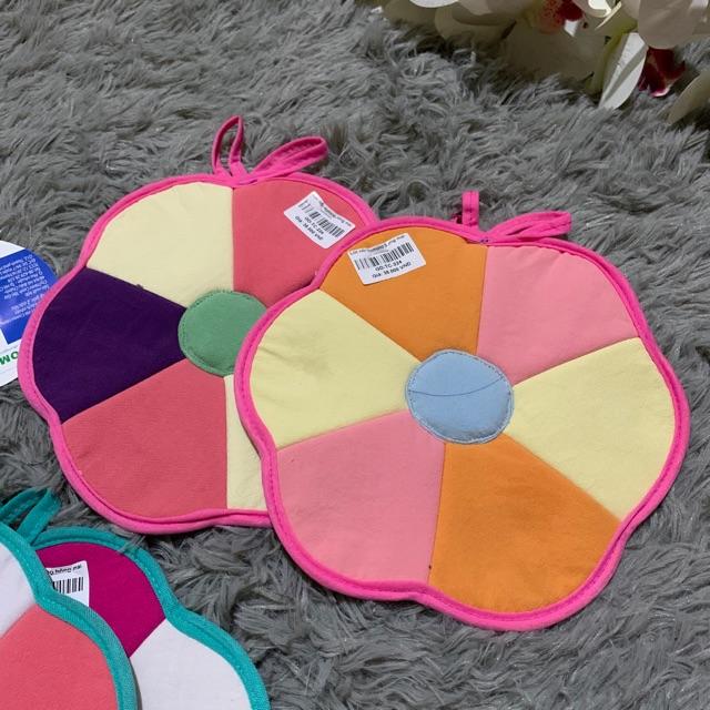 Tấm lót nồi hình bông mai