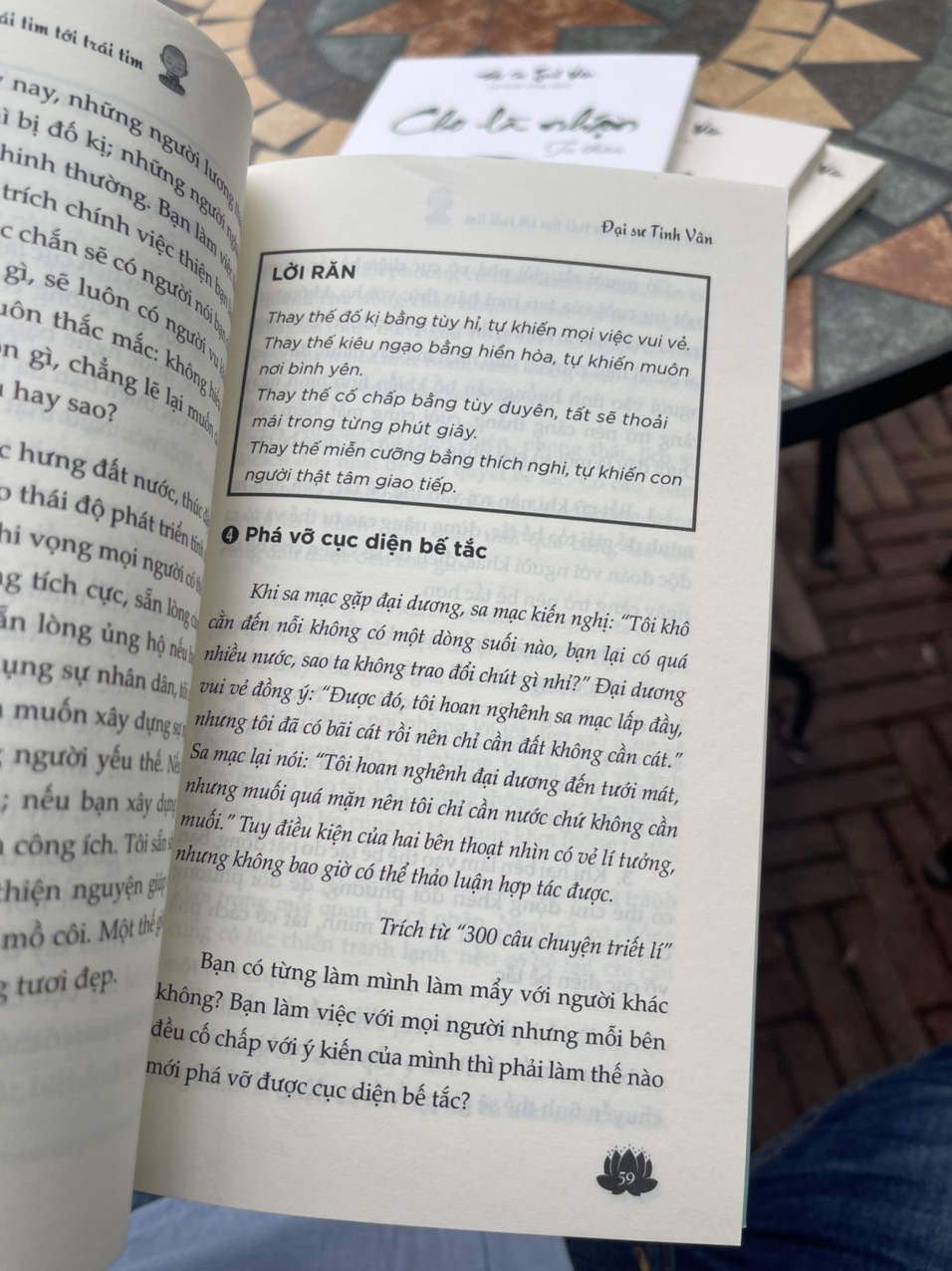 CHO LÀ NHẬN: Lo ít đi và làm nhiều hơn – Đại Sư Tinh Vân – Lê Minh Châu dịch – Bizbooks – NXB Hồng Đức