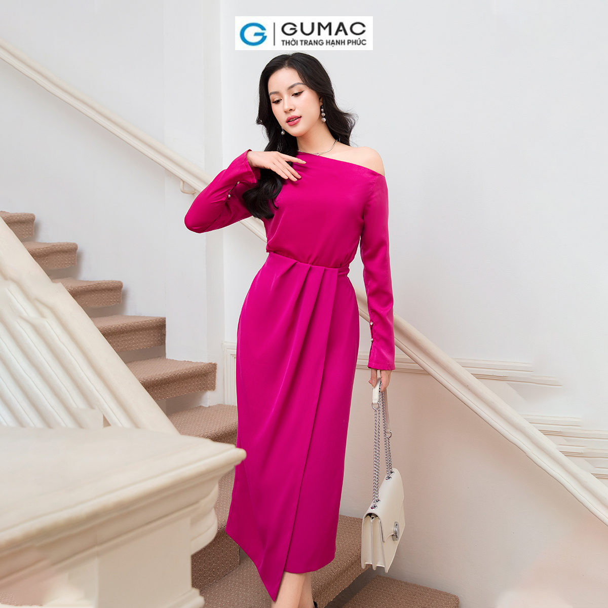 Set lẻ Áo kiểu lệch vai thời trang GUMAC AD10028 - Chân váy đắp tà thời trang GUMAC VD10022