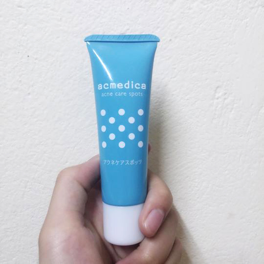 Kem giảm mụn Naris Acmedica Acne Care Spots 25g + Móc khóa