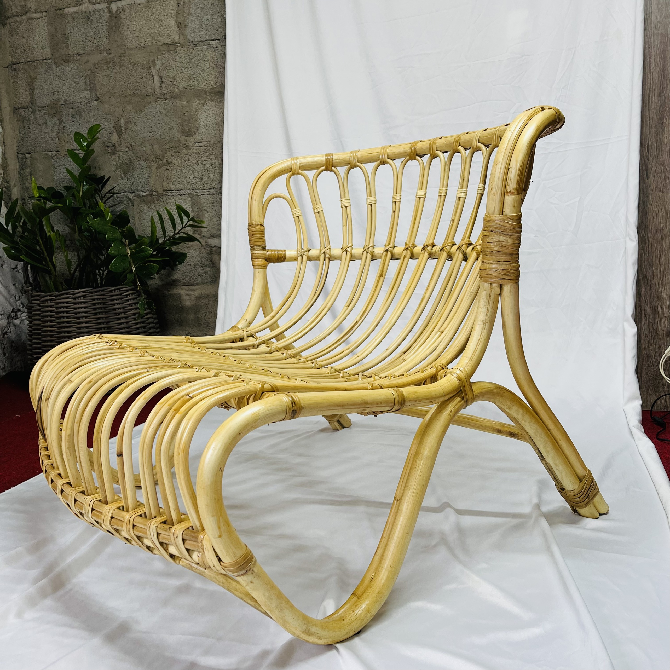 Ghế Mây Armchair Con Hổ cách tân tự lưng mây tự nhiên 100%