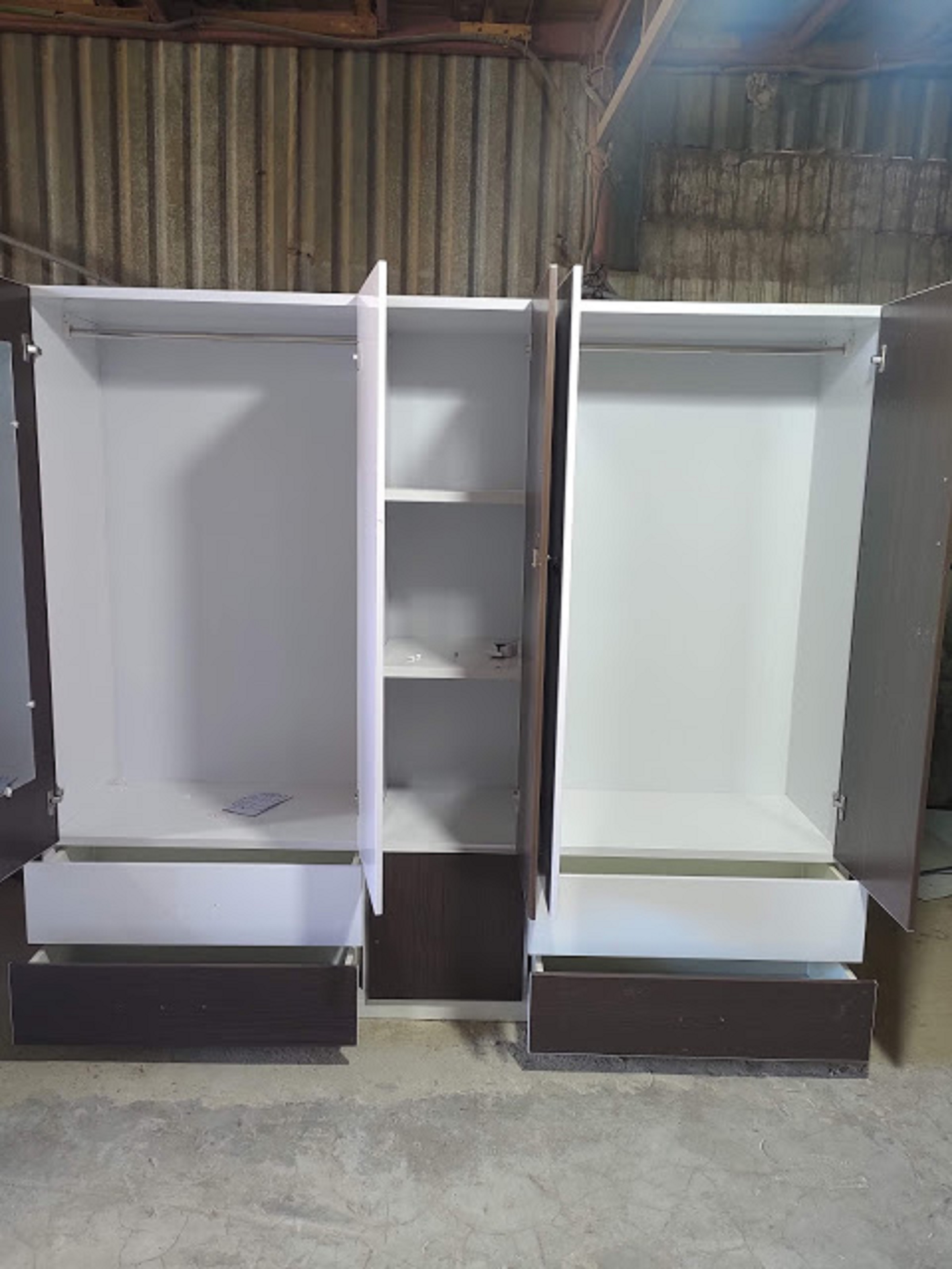 Tủ Nhựa Đài Loan 5 Cánh Màu Trắng Đen 223