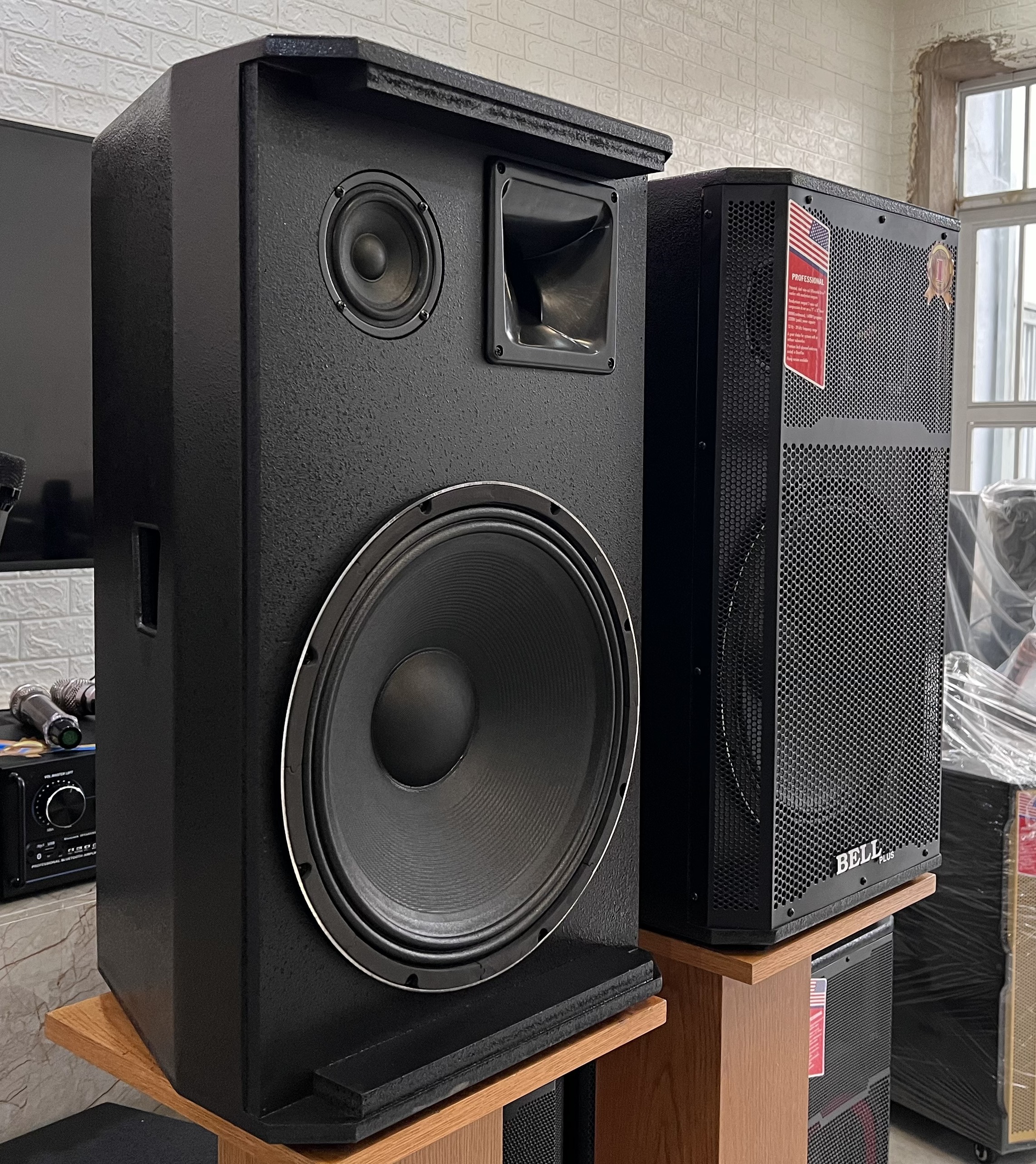 Loa 4 tấc thùng sơn bass 40 từ 156 côn 65 chuyên karaoke và nghe nhạc Vip Bellplus (hàng chính hãng)