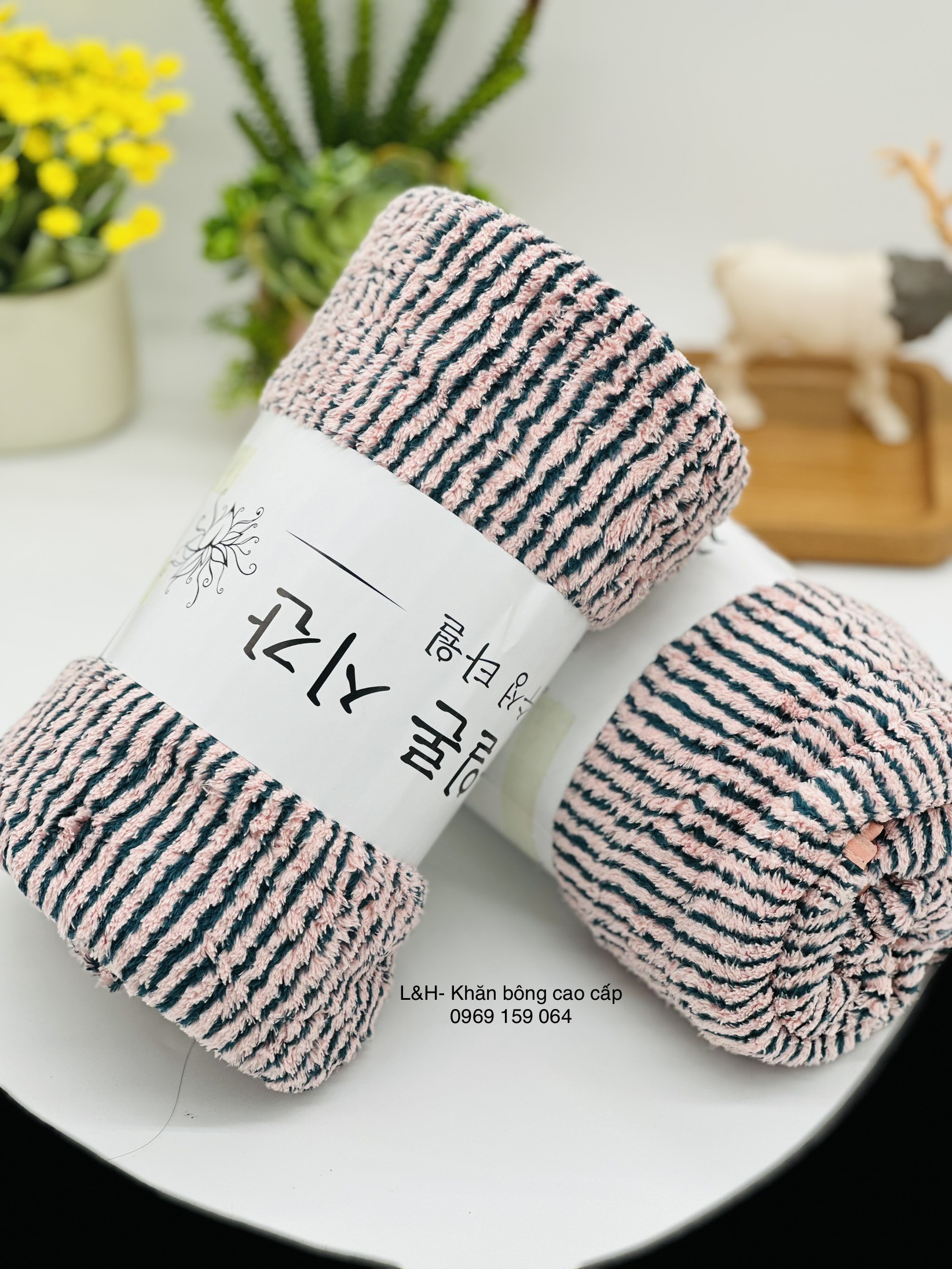 Khăn tắm lông cừu kẻ tăm Nổi, kT 70x140cm