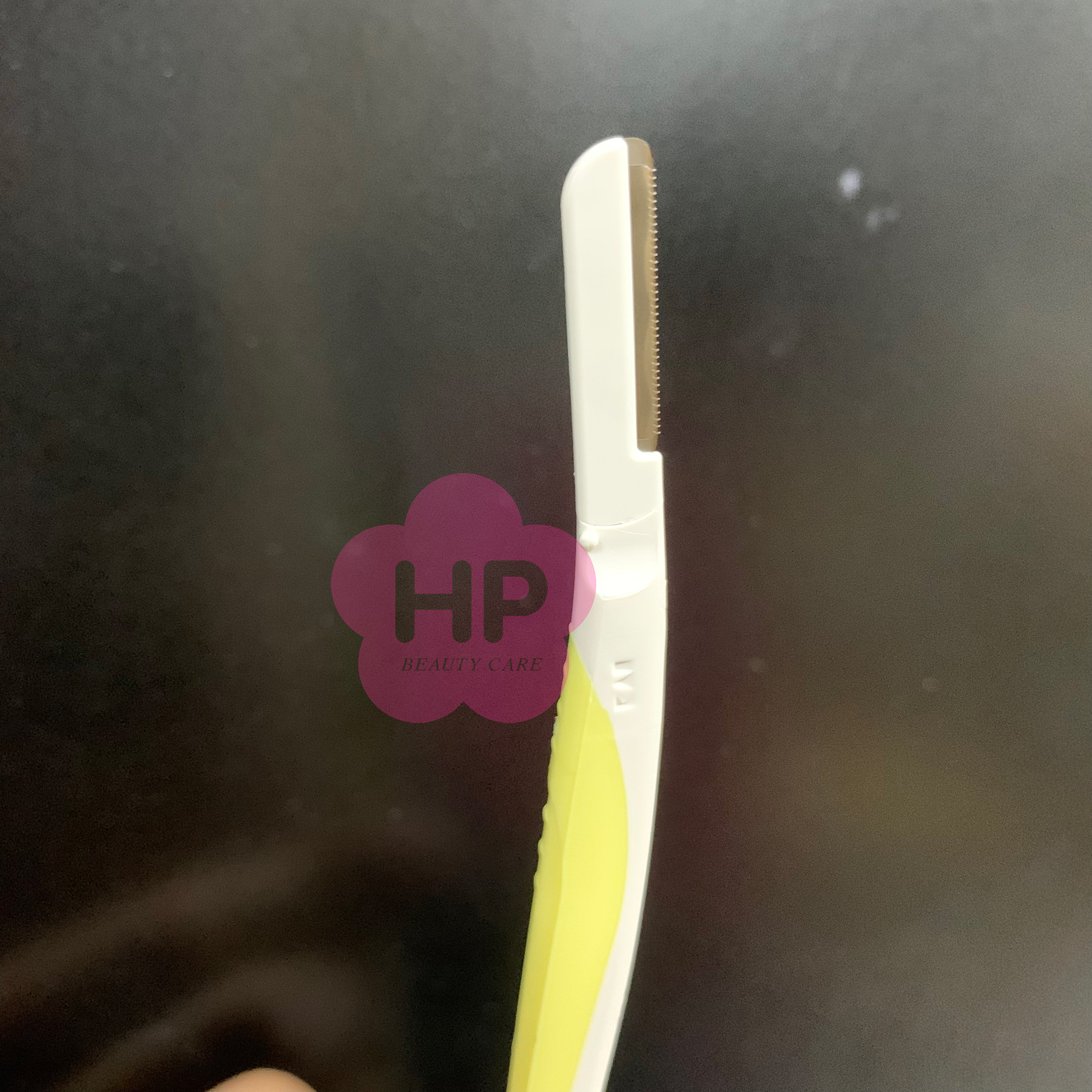 Dao Cạo Lông Mày Cán Dài Lưỡi Thép Không Gỉ Kai Pretty 00188