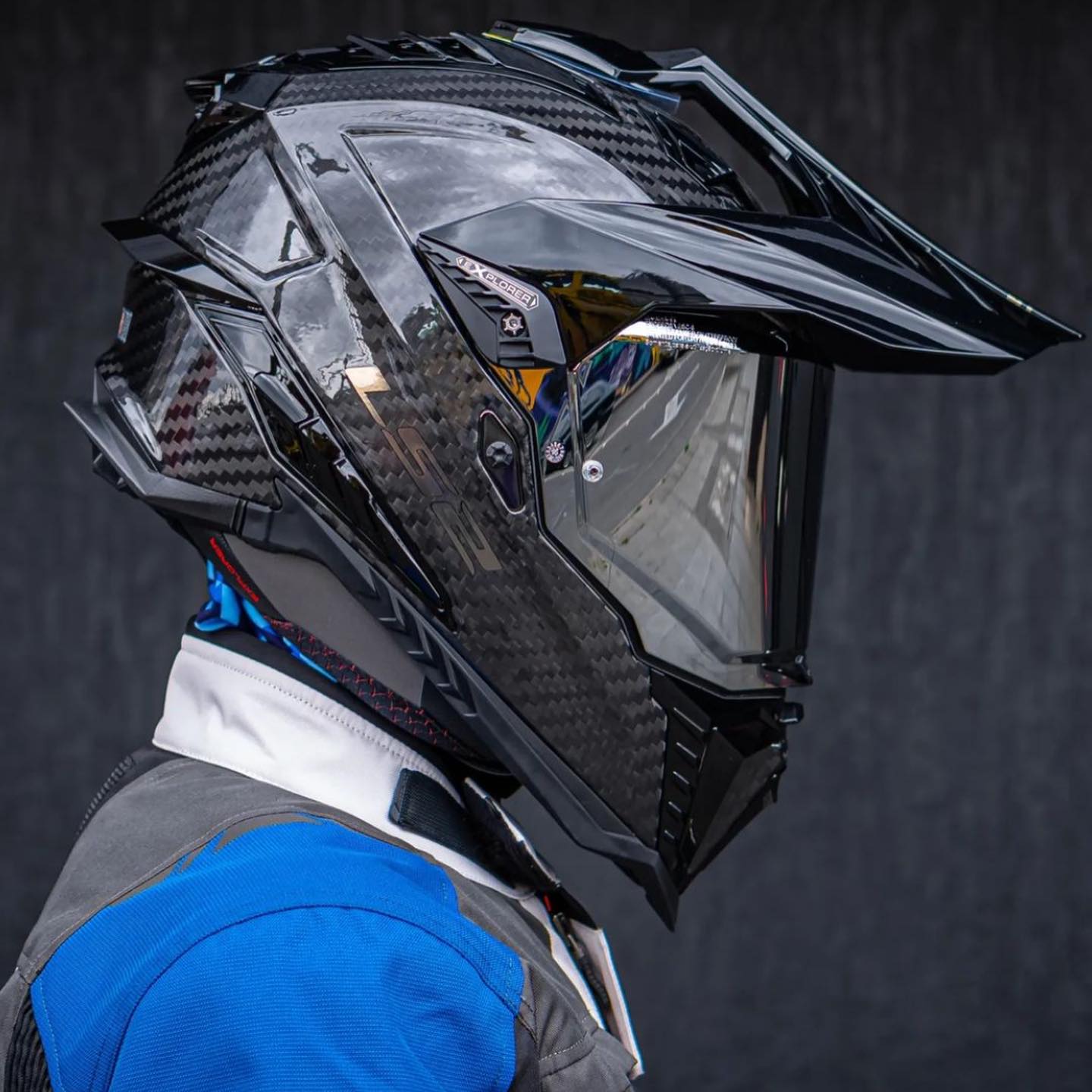 Mũ Bảo Hiểm Cào Cào LS2 MX701 Explorer Carbon