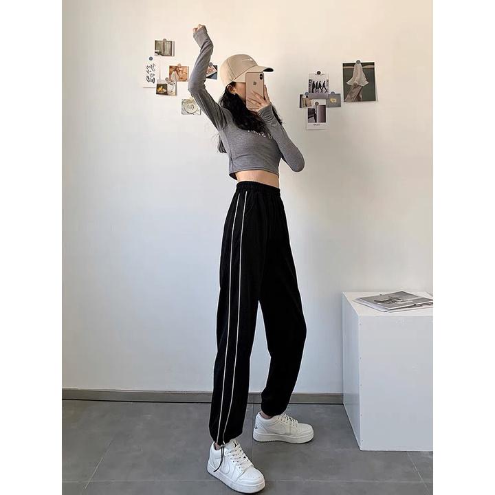 Quần Jogger 2 Sọc Form Ống Rộng Để Suông Hoặc Rút Dây Bo Gấu Vải Mịn Mềm Mát Thời Trang BANAMO Fashion 904