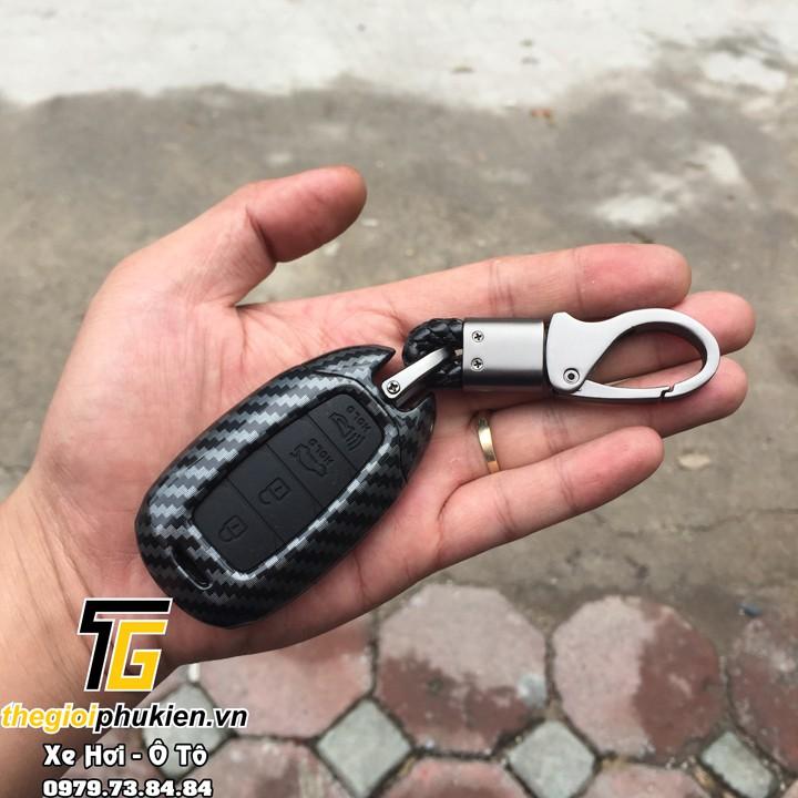 Ốp chìa khóa carbon bọc, bảo vệ chìa khóa xe Hyundai Accent 2021 kèm móc đeo INOX