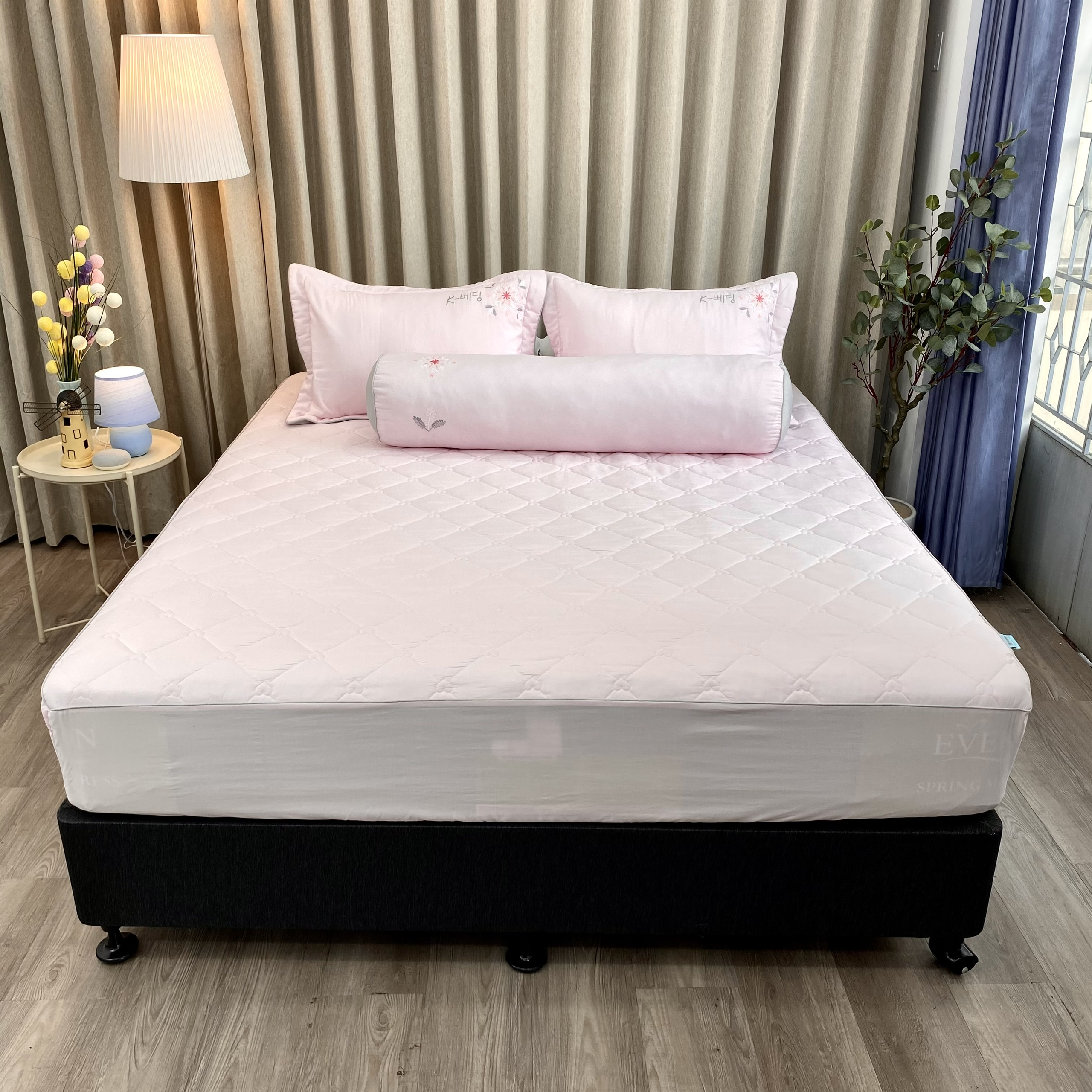 Bộ ga giường chần bông KBedding by Everon KMTS 101 Microtencel Hồng đất