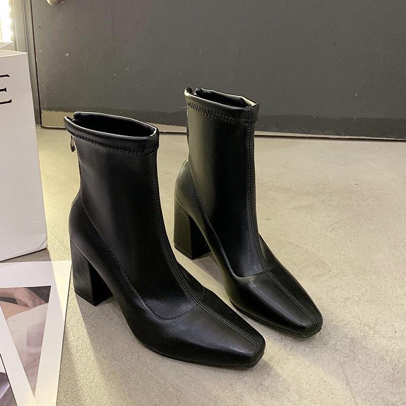 Bốt cổ lửng form ôm đế trụ 7cm da mềm 2021