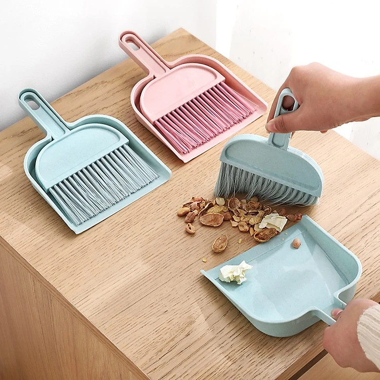 Dụng cụ vệ sinh nhà cửa thông minh 2 trong 1, chổi quét dọn mini kèm đồ hốt rác giúp dọn sạch bụi bám trên máy tính, góc tủ, cửa sổ,... GROFA- giao màu ngẫu nhiên