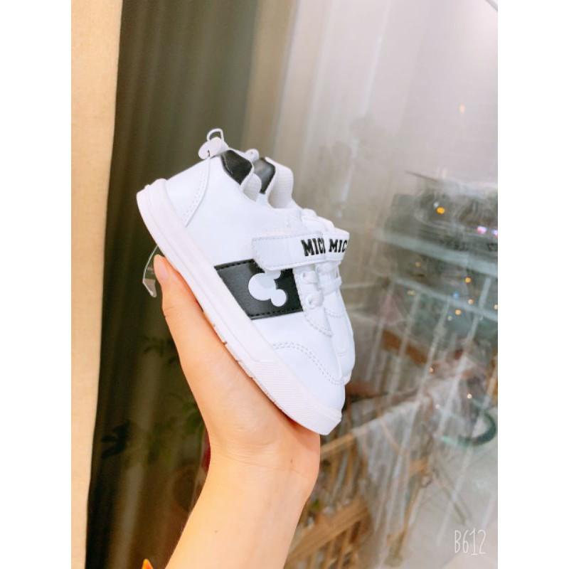 GIÀY MICKEY DƯ XỊN CHO BÉ TRAI VÀ BÉ GÁI