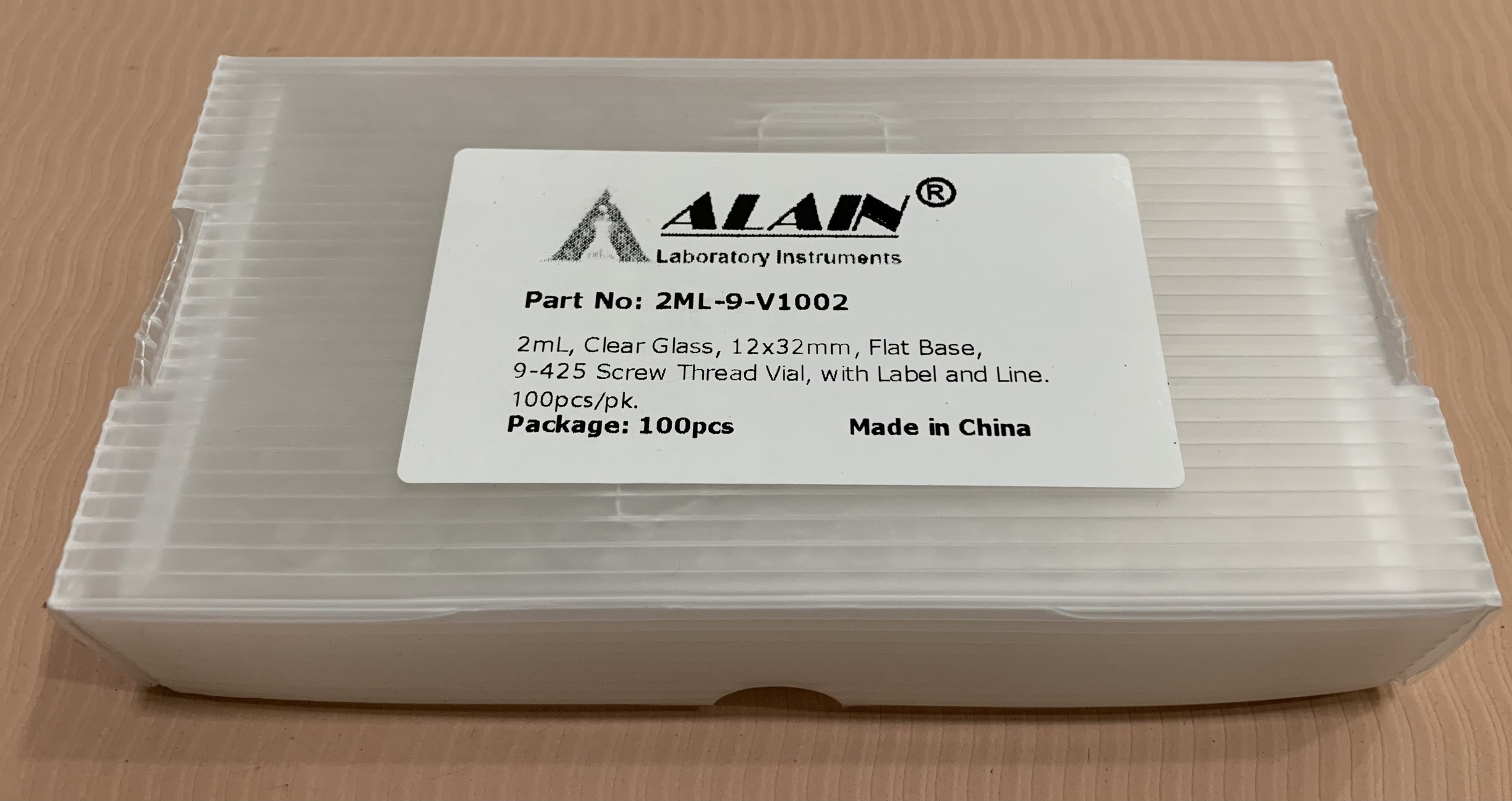 Chai thủy tinh 1,5ml + Nắp vặn xanh 9mm, 100 cái hộp, Alain TQ