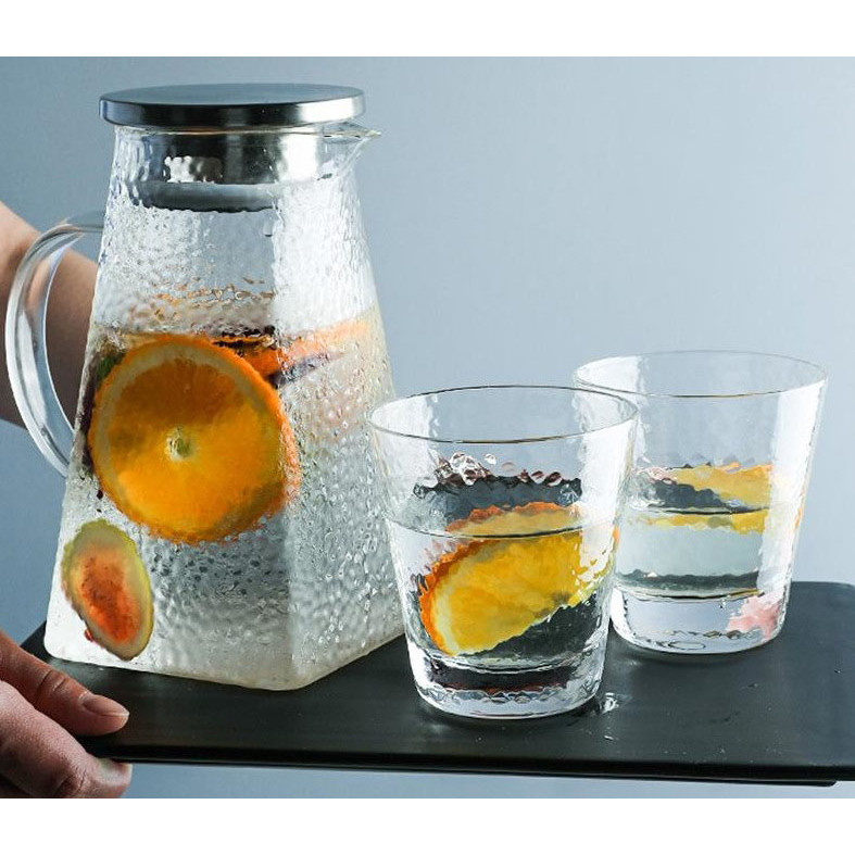 Bình thủy tinh vân dập 1,8L có nắp đậy và 2 ly uống nước 280ML
