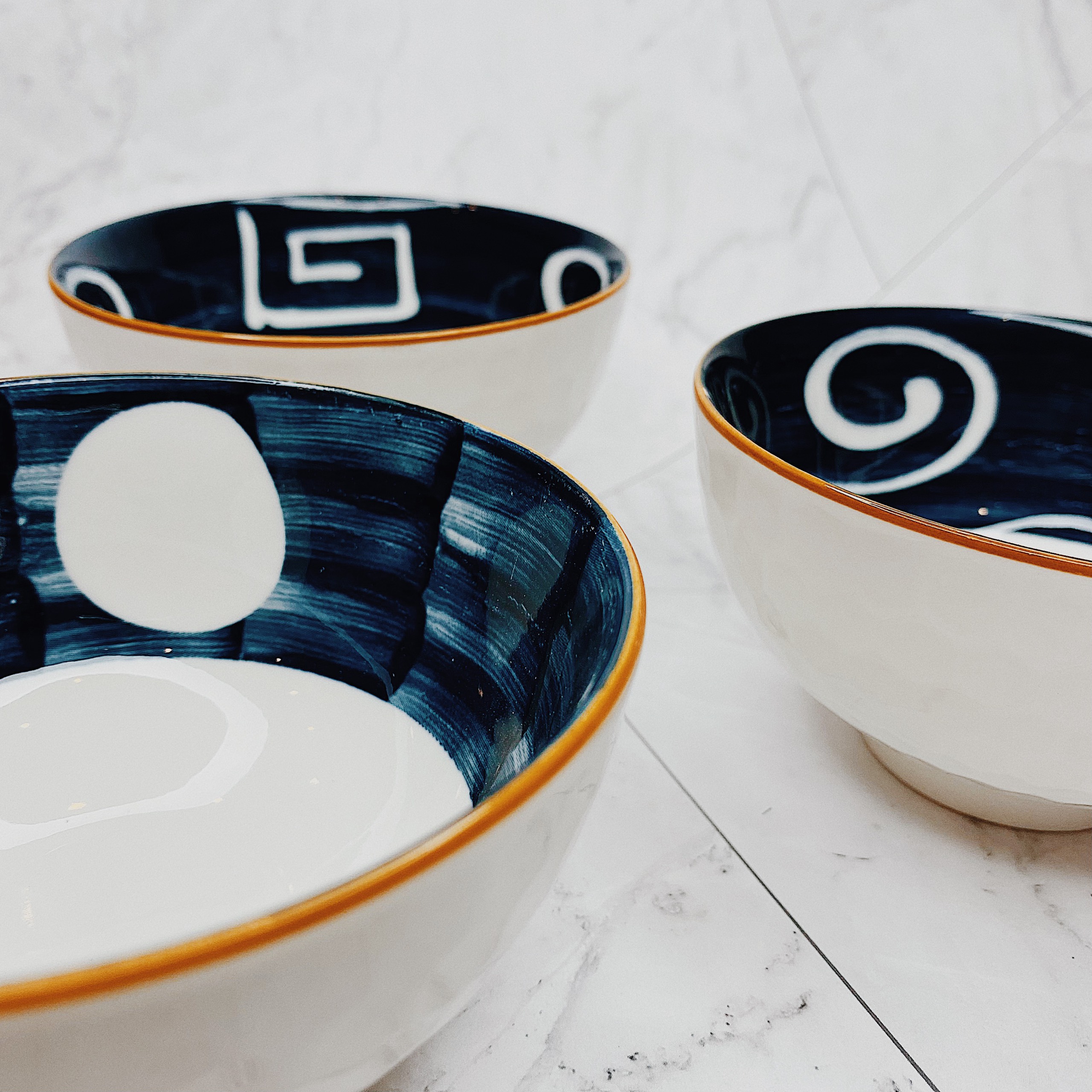 Bộ 6 chén (bát) cơm Ceramic Porcelain phong cách Nhật Bản - Hoa văn truyền thống Nhật Bản (Hộp giấy có quai xách) MFA-6R
