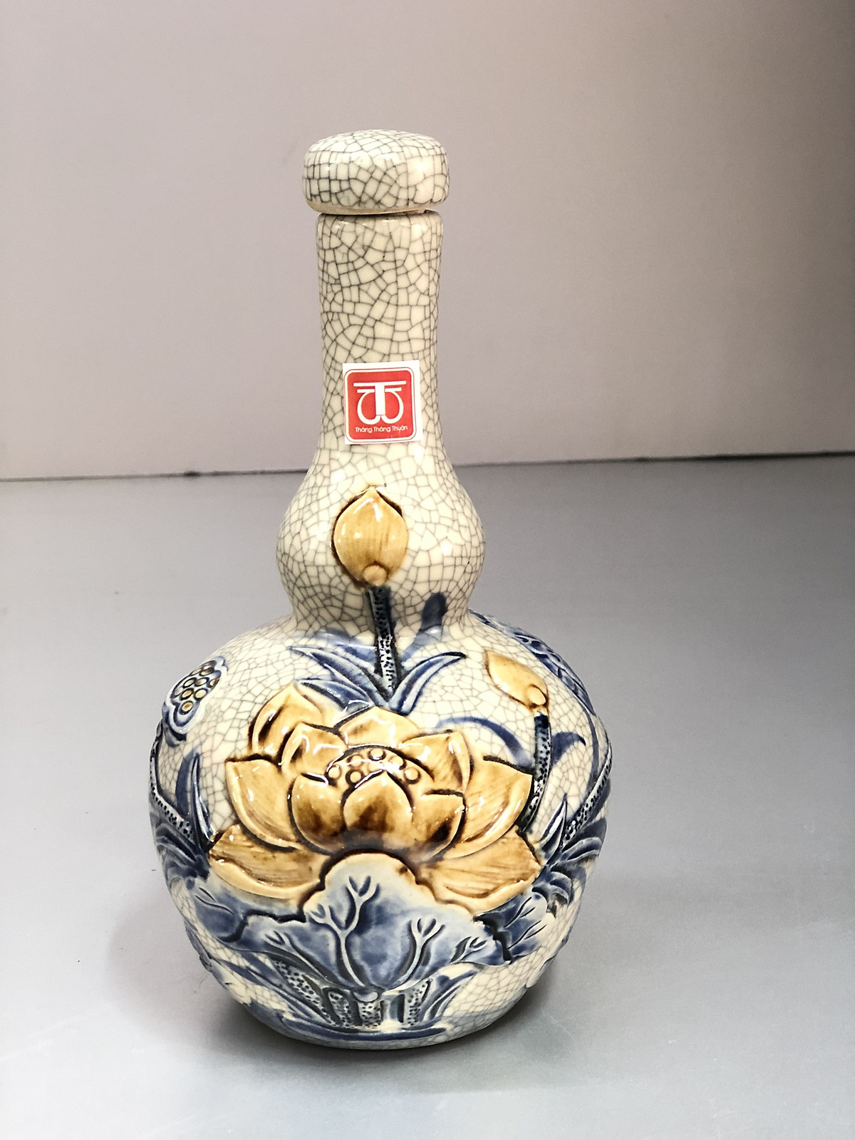 Nậm Thờ hoa sen men rạn đắp nỗi -TL334