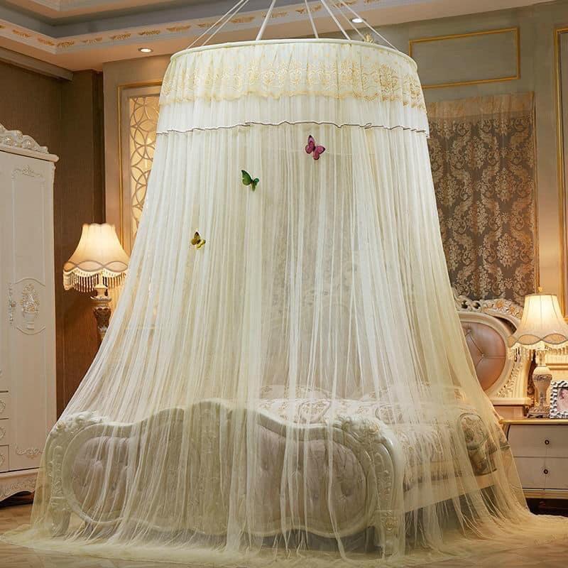 Màn trang trí đầu giường có viền ren trang trí