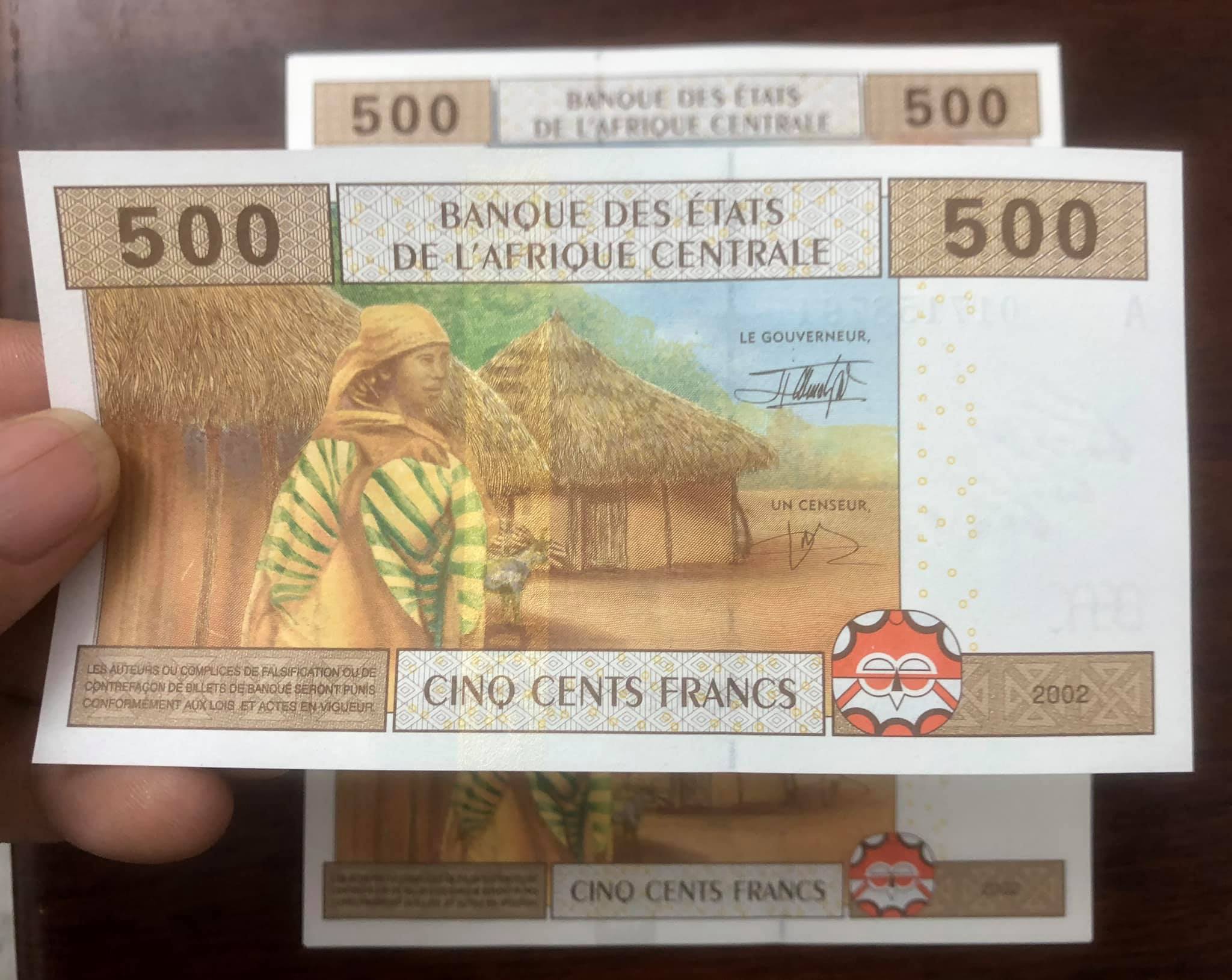 Tiền cổ 500 Francs của Cộng hòa Bờ Biển Ngà sưu tầm