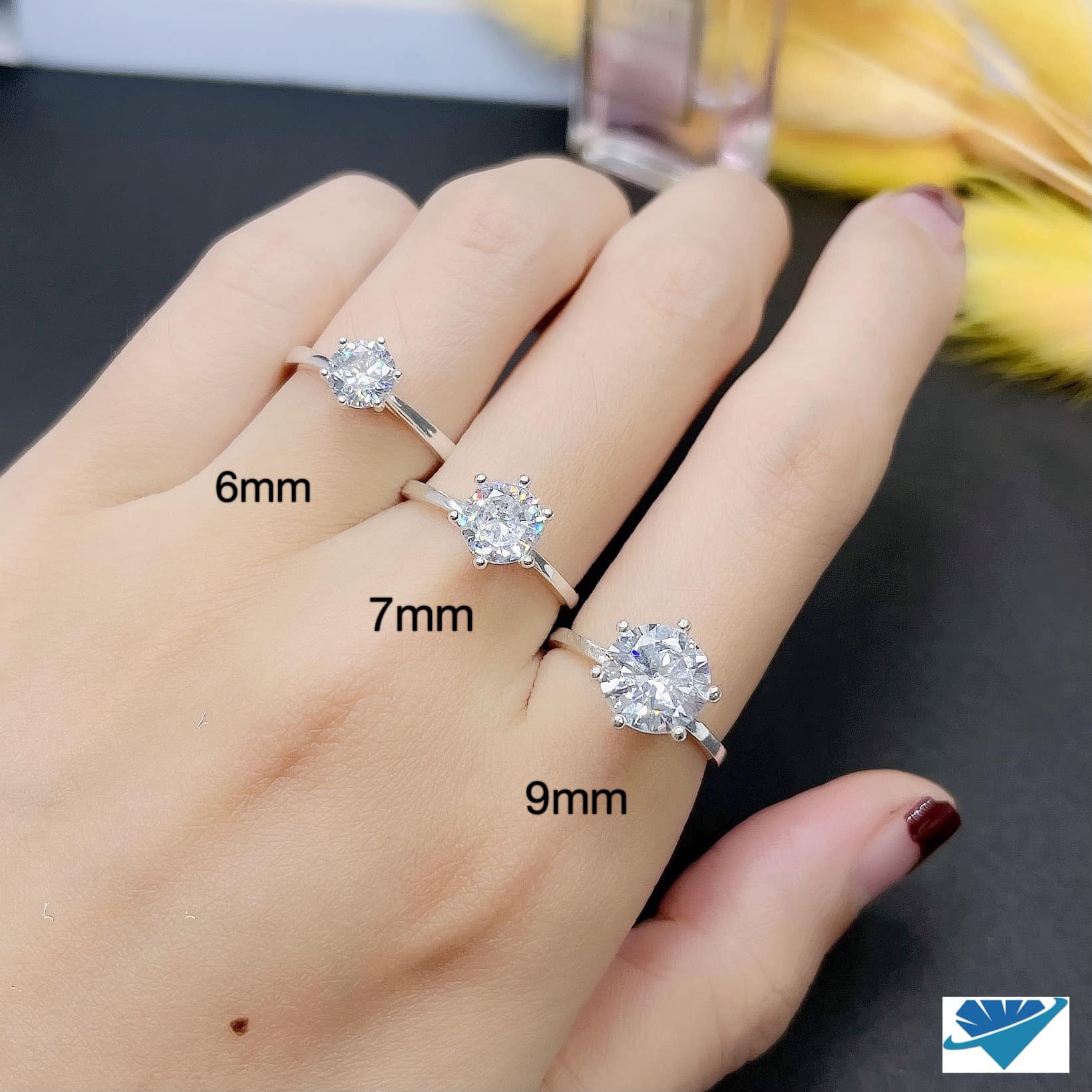 Nhẫn nữ mặt đá các cỡ chất liệu bạc s925 MS64a