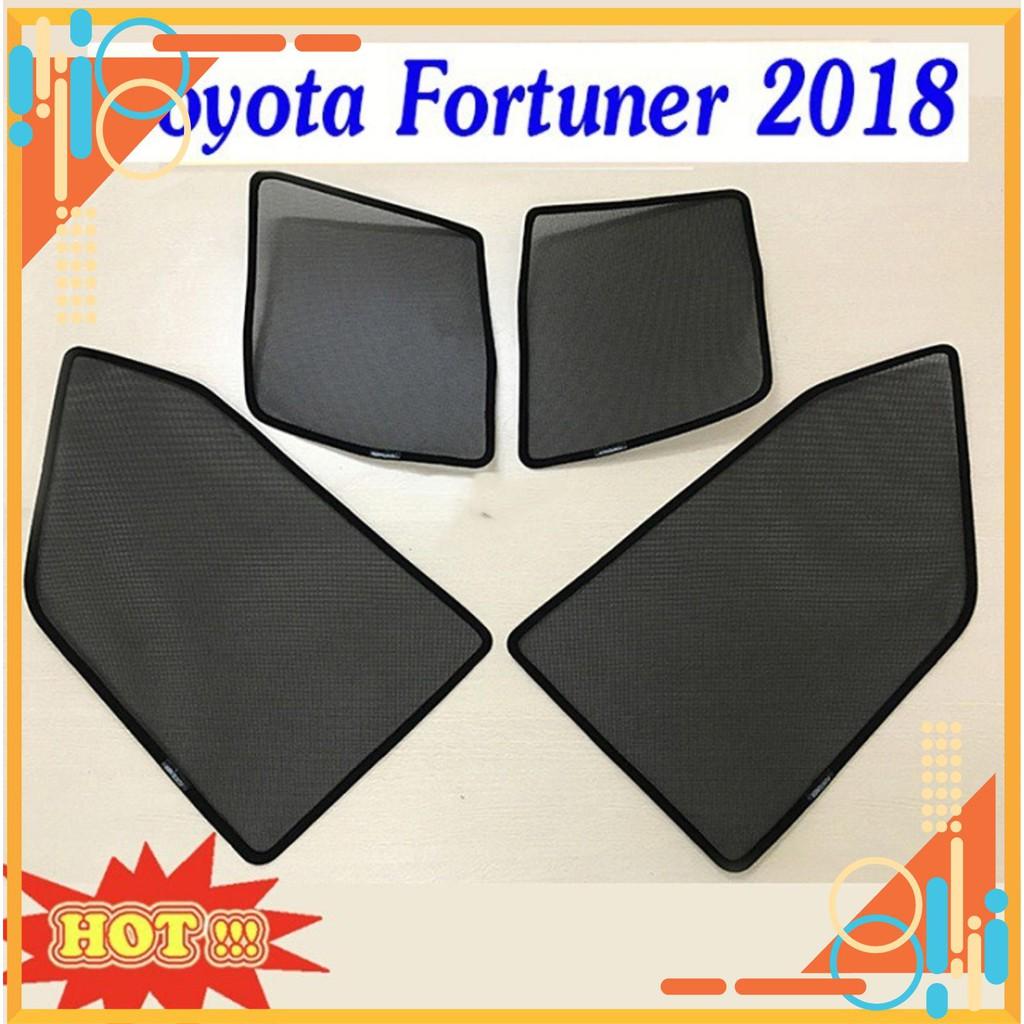 Fortuner,,Bộ 4 Rèm che nắng nam châm xe Fortuner 2018-2019