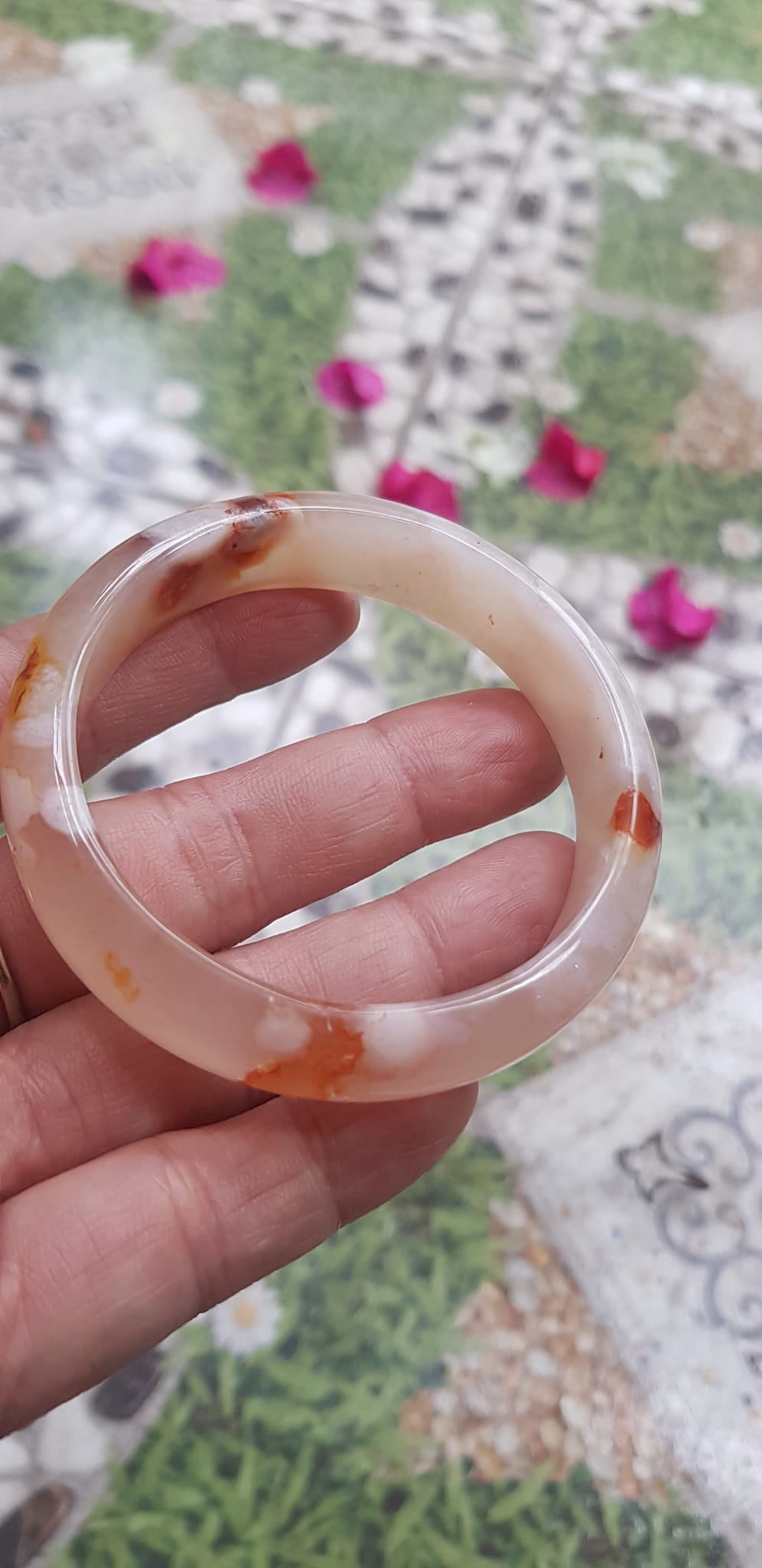 Vòng tay Nữ Bản Hẹ Đá Mã Não Bông Vàng trắng đều đẹp Vòng Ni 52mm x cao 13,5mm x dầy 4mm Nữ 50kg - 52kg đeo xinh đẹp ạ