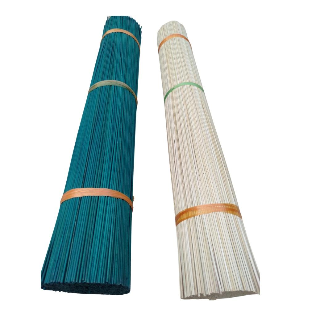 Que tre cắm hoa sáp trang trí, tiện dụng, đầy đủ kích thước, màu xanh hoặc trắng.