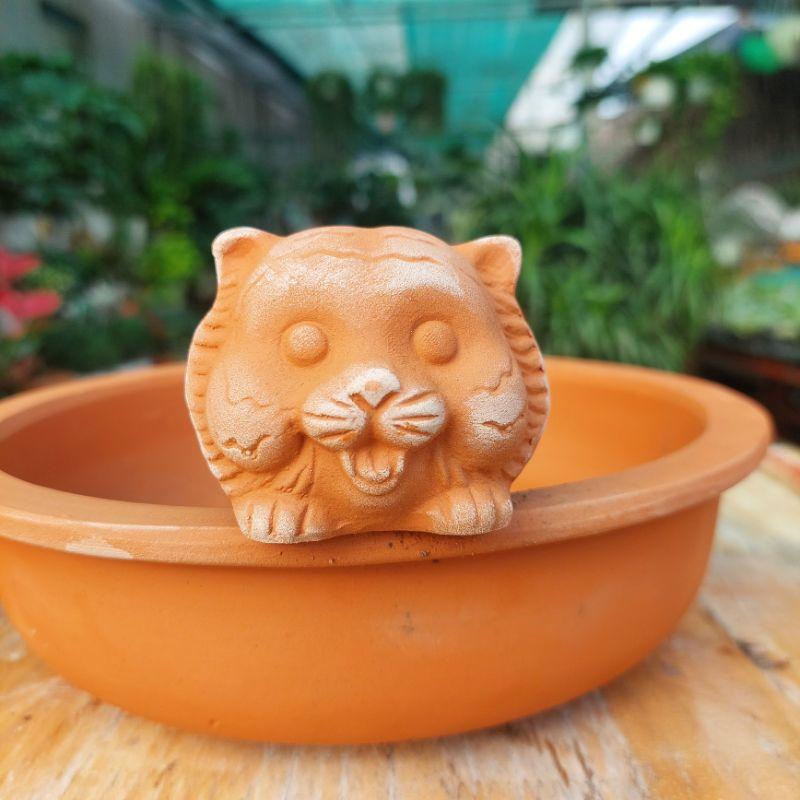Chậu đất nung Bình Dương - Ổ mèo con dễ thương, miệng chậu 24cm, chiều cao tới miệng 6cm, chiều cao tới đầu mèo 12cm