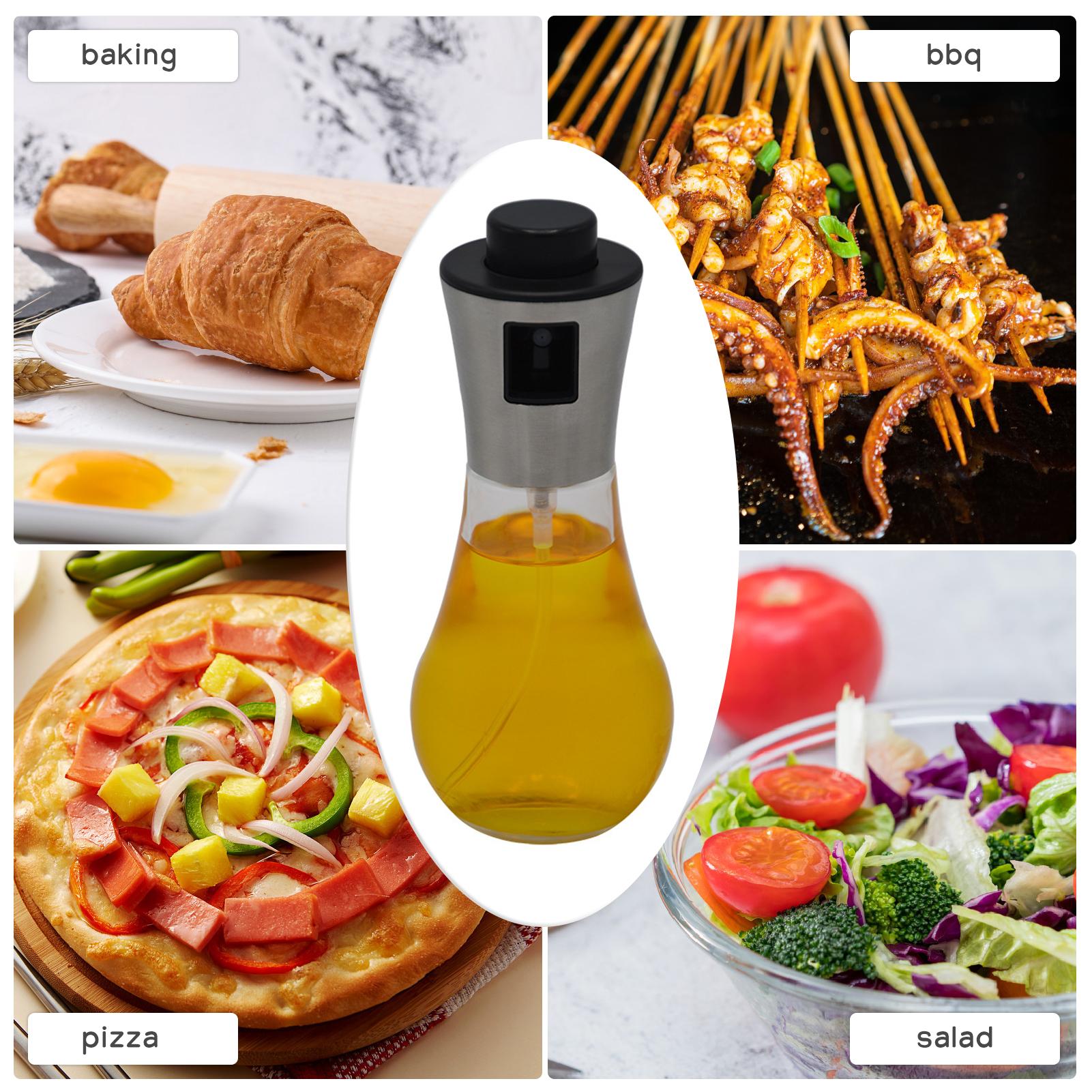 Chai thủy tinh chứa dầu ăn hoặc giấm dùng để chế biến