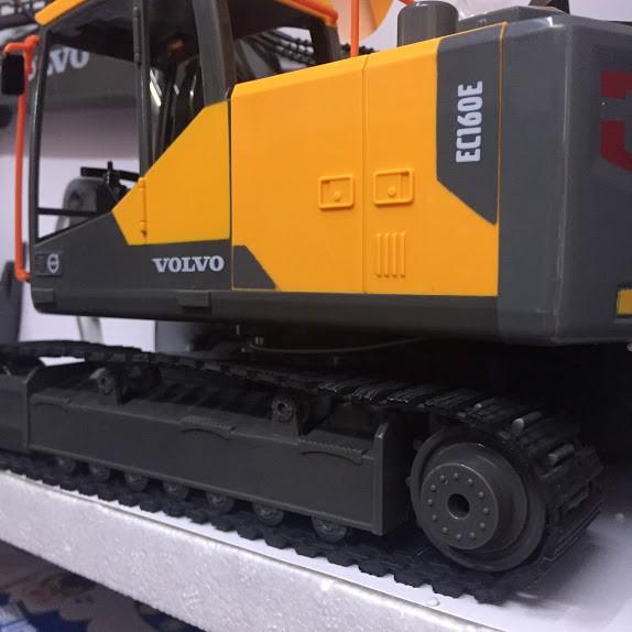 Mô hình xe xúc, gắp, đục Double Eagle Volvo E568-001