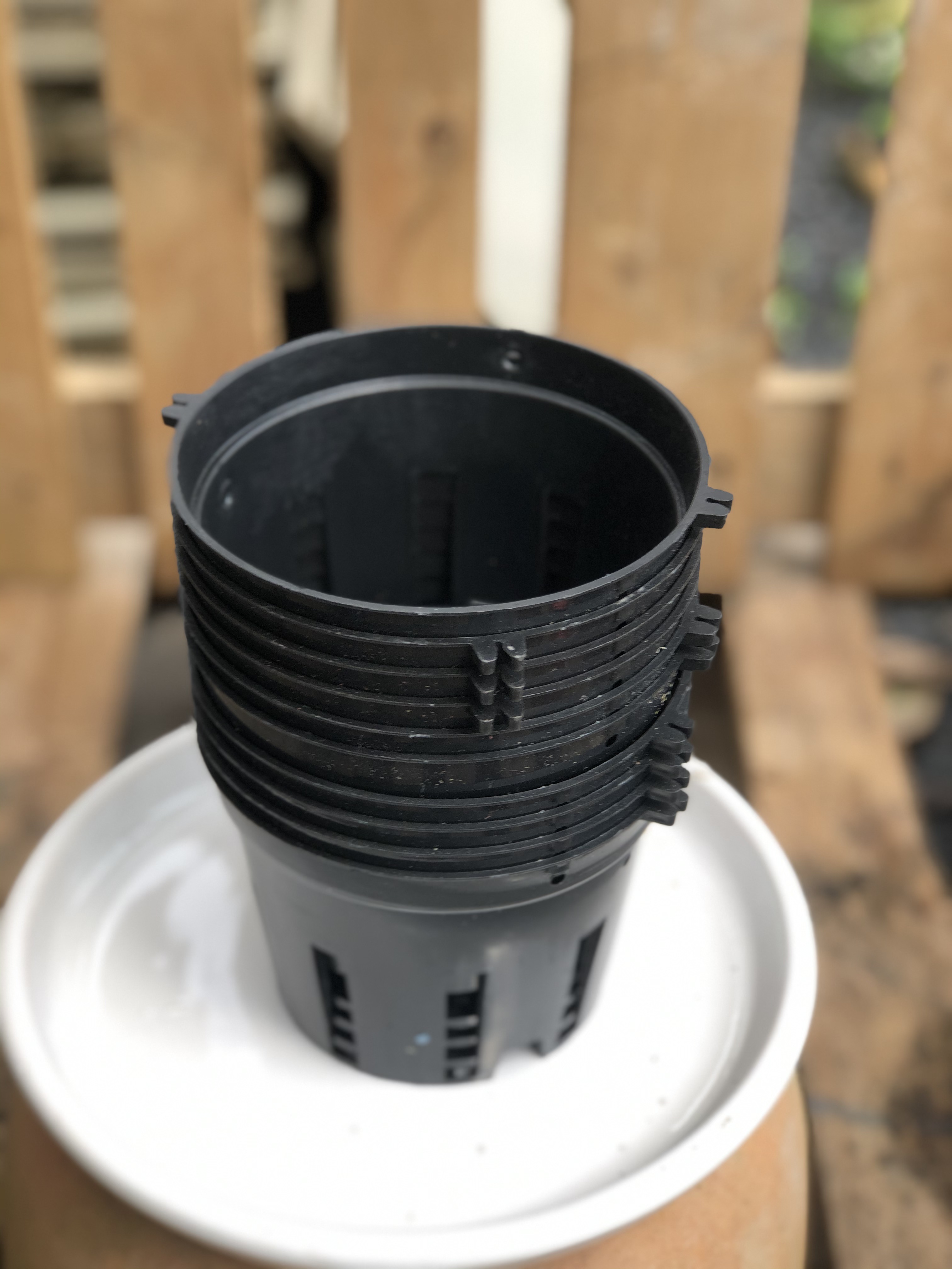 Chậu nhựa trồng lan Fi 14 cm