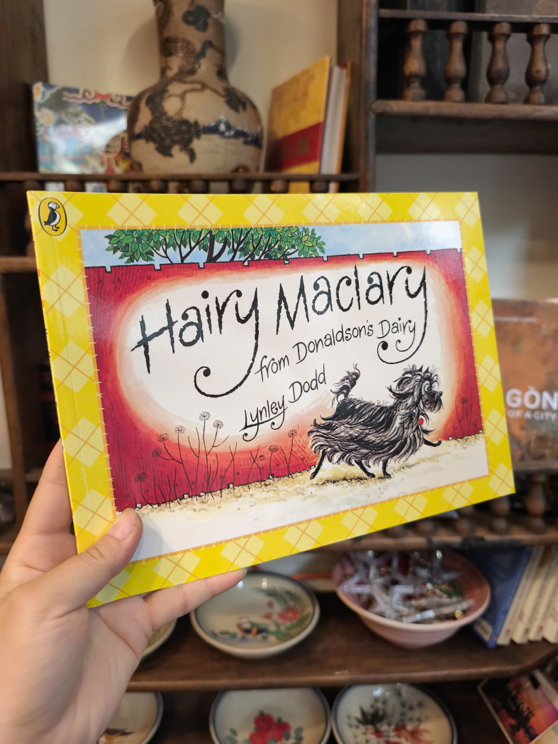 Sách - Hairy Maclary From Donaldson's Dairy by Lynley Dodd