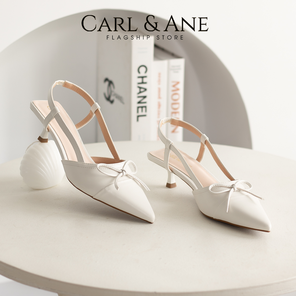 Carl & Ane - Giày cao gót nhọn công sở cao gót bít mũi có quai chéo màu đen _ CL035