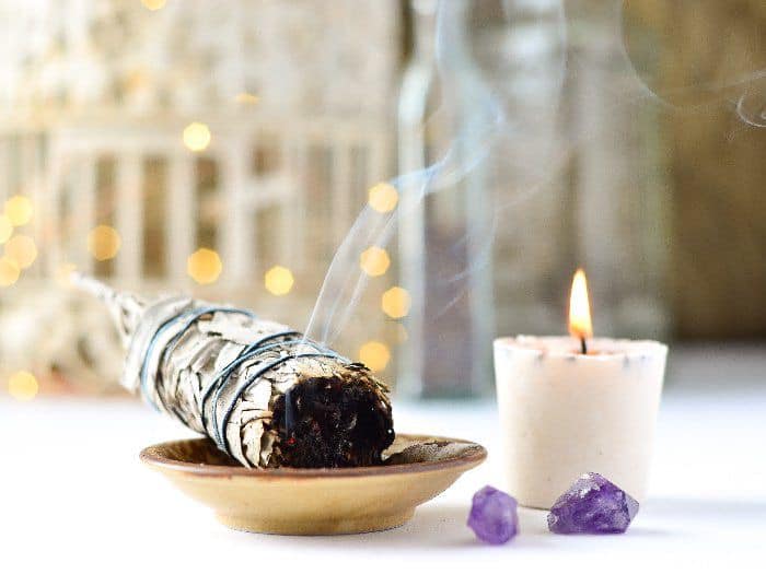 Combo 1 thanh palo santo và 1 bó xô bạch đàn thanh tẩy nhà cửa