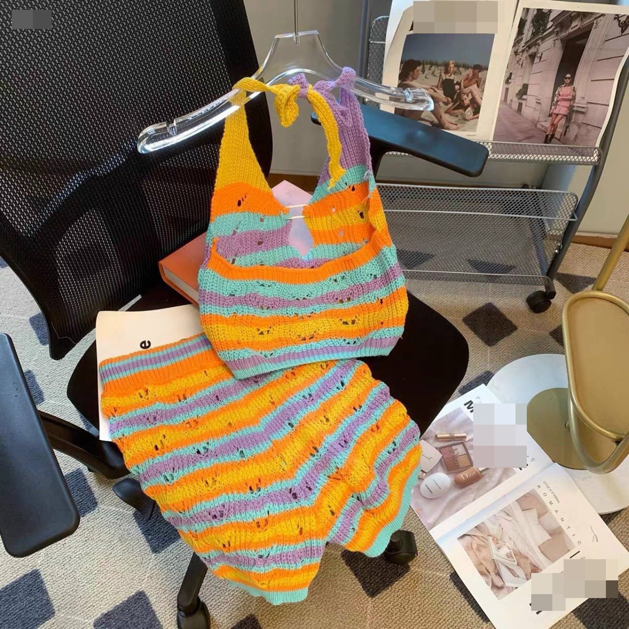 ĐỒ ĐI BIỂN ÁO BIKINI YẾM CROPTOP LỬNG HAI MẢNH + QUẦN NGẮN LƯNG CAO ỐNG RỘNG ÔM BODY SHORTS CẦU VỒNG DẠO PHỐ MÙA HÈ